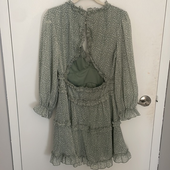 Green and White Summer Dress - Picture 2 of 4